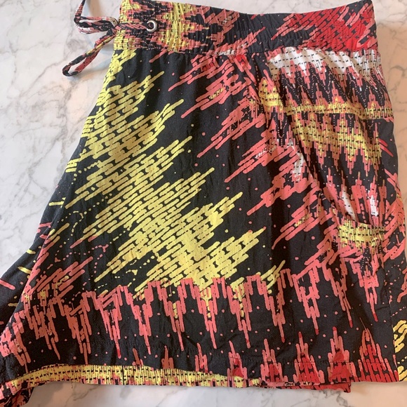 French Connection Boho Shorts Size 8 Medium - Picture 9 of 12